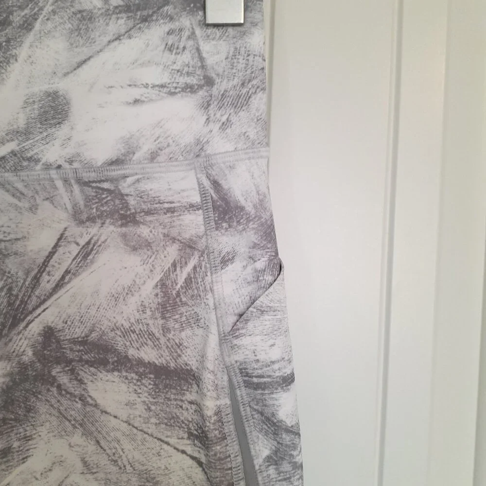 Lululemon Pace Perfect Crop (17